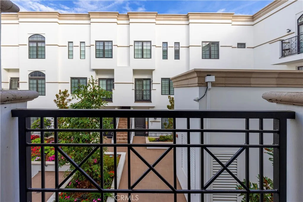 Additional image 25 of 288 S Oakland Ave Unit 211, Pasadena, CA 91101