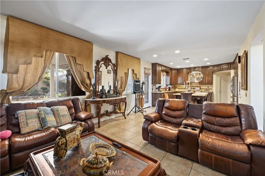 Additional image 6 of 3734 Las Palmas, Palmdale, CA 93550