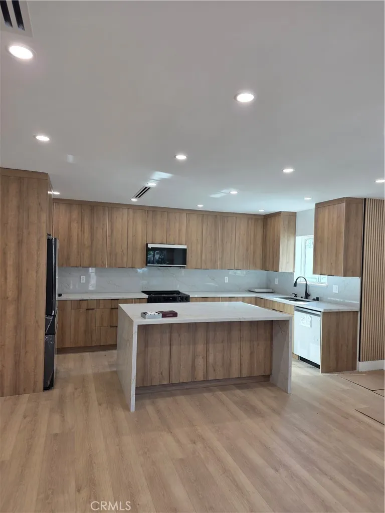 Additional image 17 of 254 W Santa Anita Ave, Burbank, CA 91502