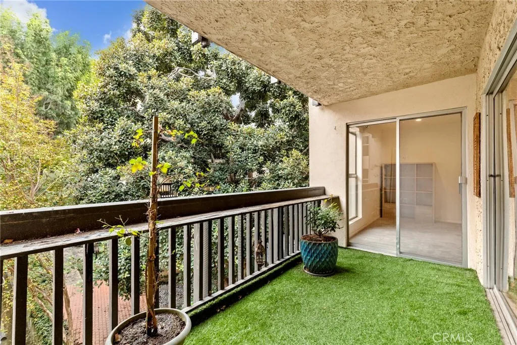 Additional image 43 of 5202 Raintree Circle, Culver City, CA 90230