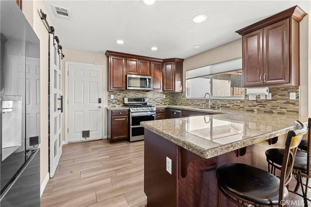 Additional image 8 of 14129 Luna Road, Victorville, CA 92392