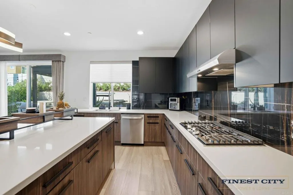 Additional image 11 of 1453 Stearns Wharf Rd, Chula Vista, CA 91913