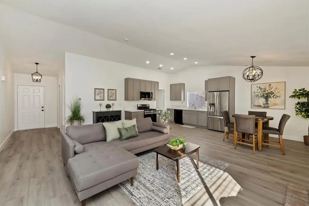 Additional image 6 of 934 Gail Ave, Redlands, CA 92374