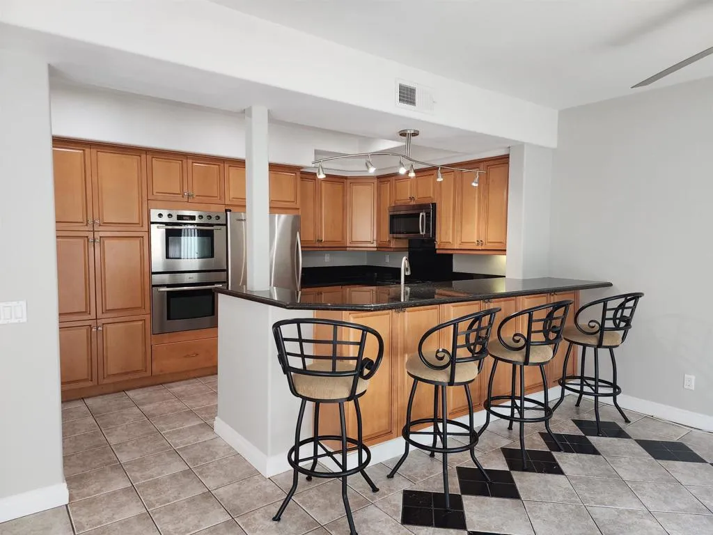 Additional image 12 of 8597 Via Mallorca Unit F, La Jolla, CA 92037