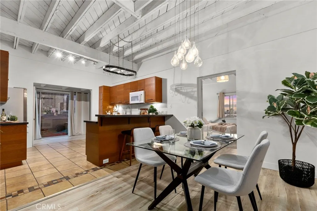 Additional image 39 of 941 W Hawthorn St Unit 9, San Diego, CA 92101