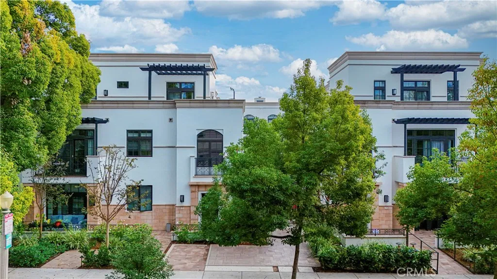 Additional image 81 of 288 S Oakland Ave Unit 211, Pasadena, CA 91101