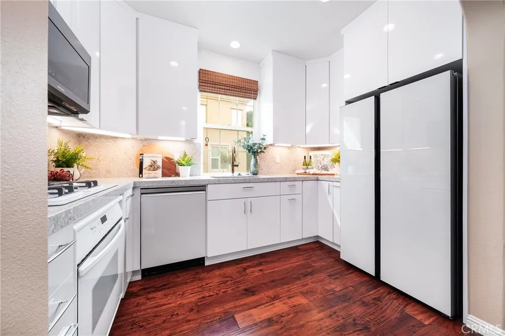 Additional image 6 of 49 Canal, Irvine, CA 92620