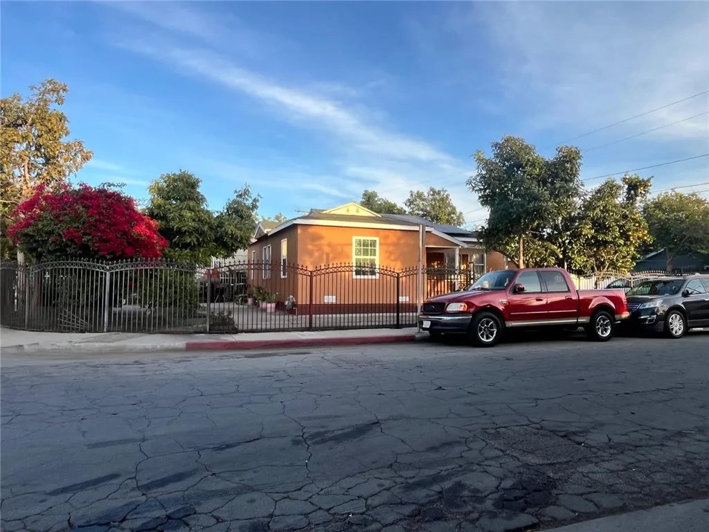 Additional image 2 of 2102 E Lucien St, Compton, CA 90222