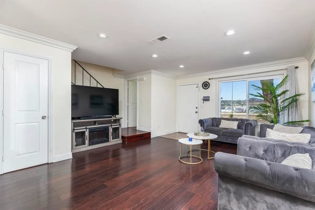 Additional image 9 of 309 Sun Court, El Cajon, CA 92021