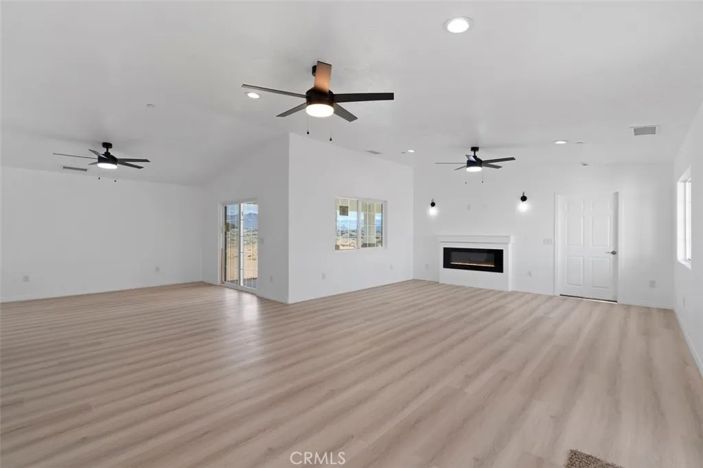 Additional image 81 of 16925 Nanticoke, Apple Valley, CA 92307