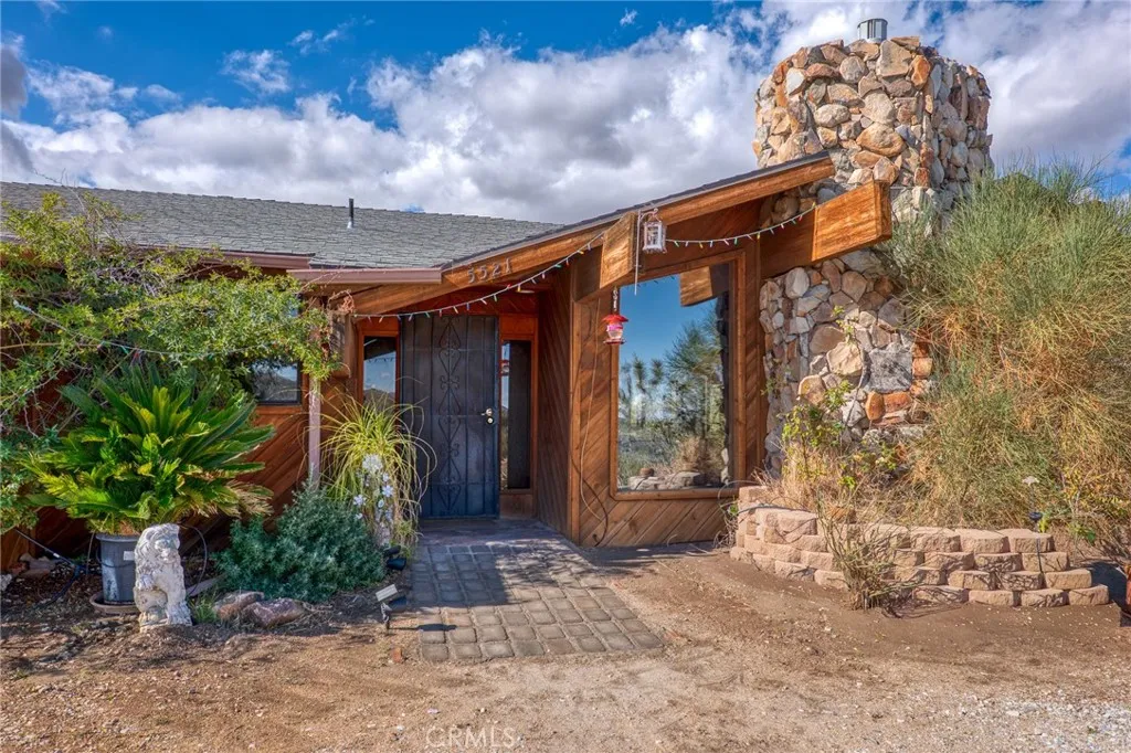 Property image for 55215 Mountain View Trl, Yucca Valley, CA 92284