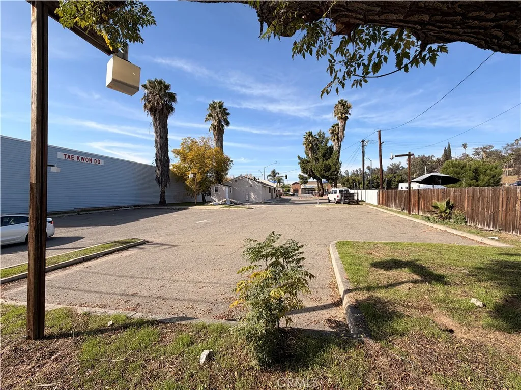 Additional image 25 of 30830 Riverside Drive, Lake Elsinore, CA 92530