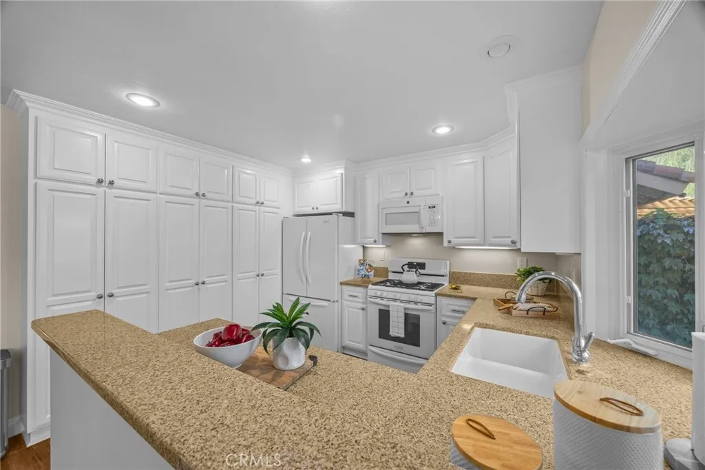 Additional image 11 of 13 Carson, Irvine, CA 92620