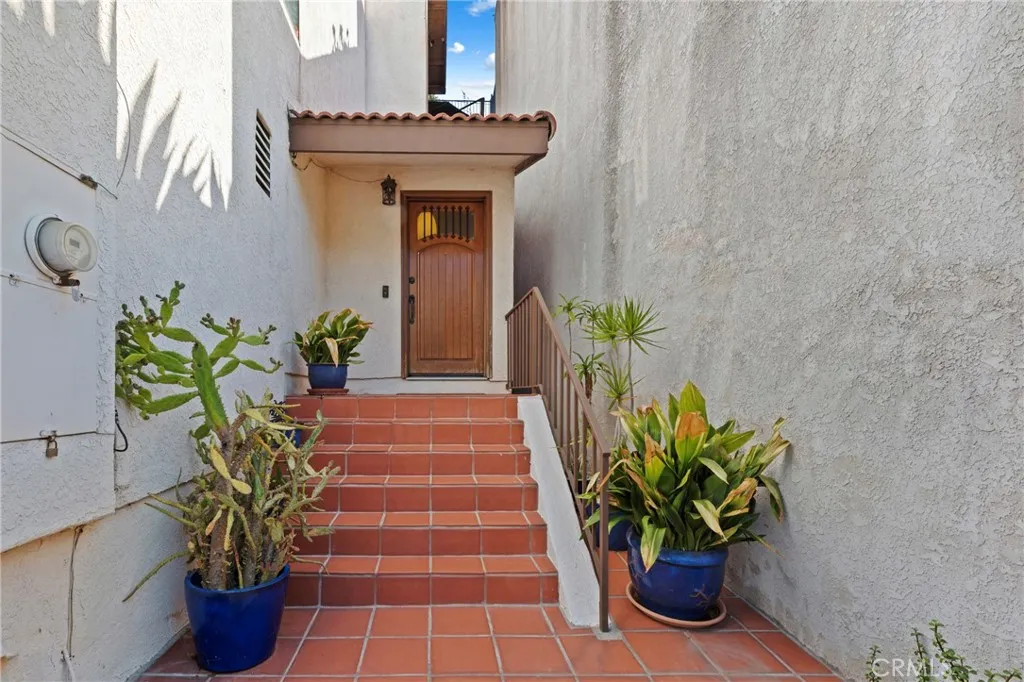 Additional image 3 of 1832 Redcliff Street, Los Angeles, CA 90026