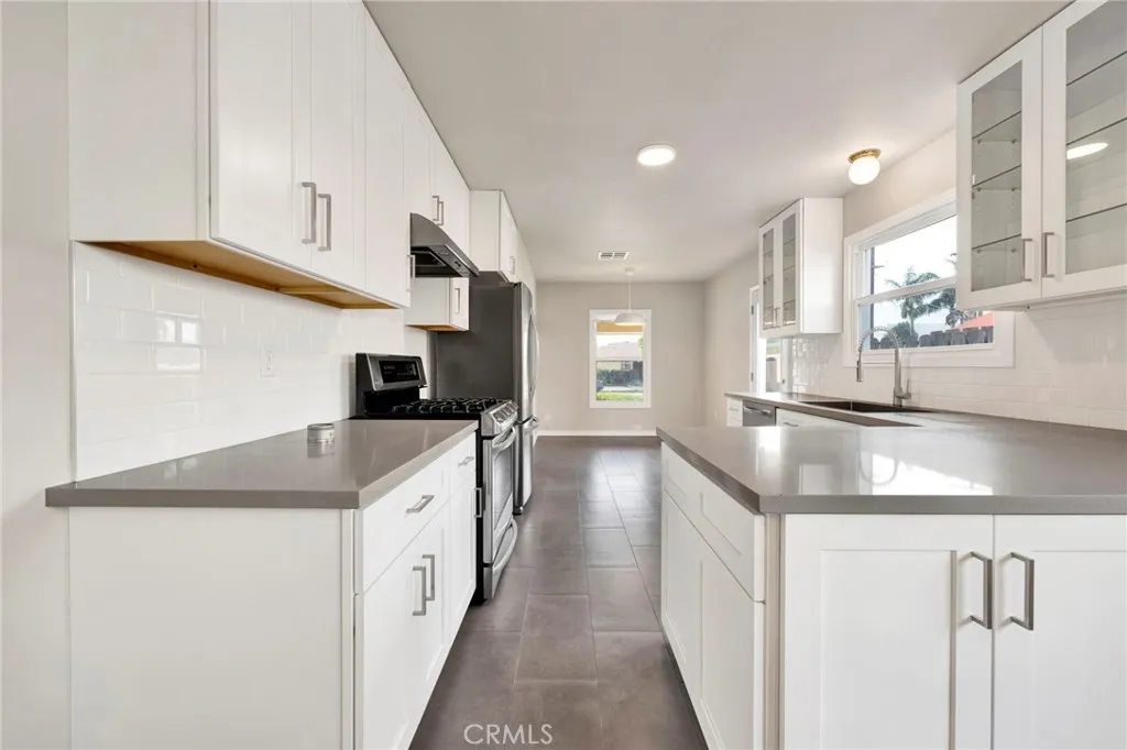Additional image 11 of 14421 Cohasset Street, Van Nuys, CA 91405