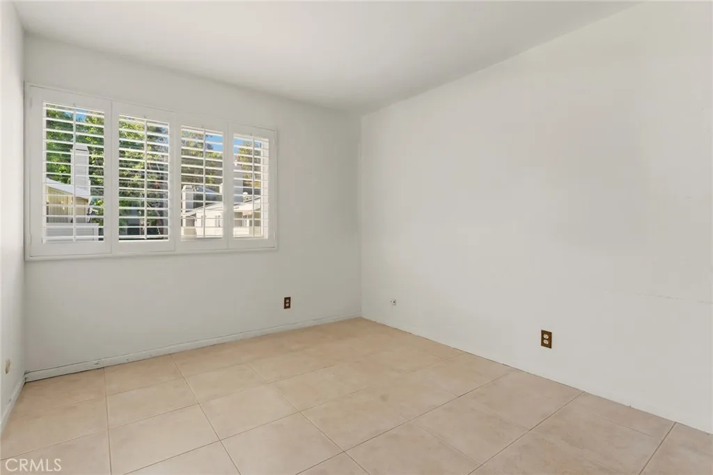 Additional image 11 of 22117 Burbank Boulevard Unit 7, Woodland Hills, CA 91367