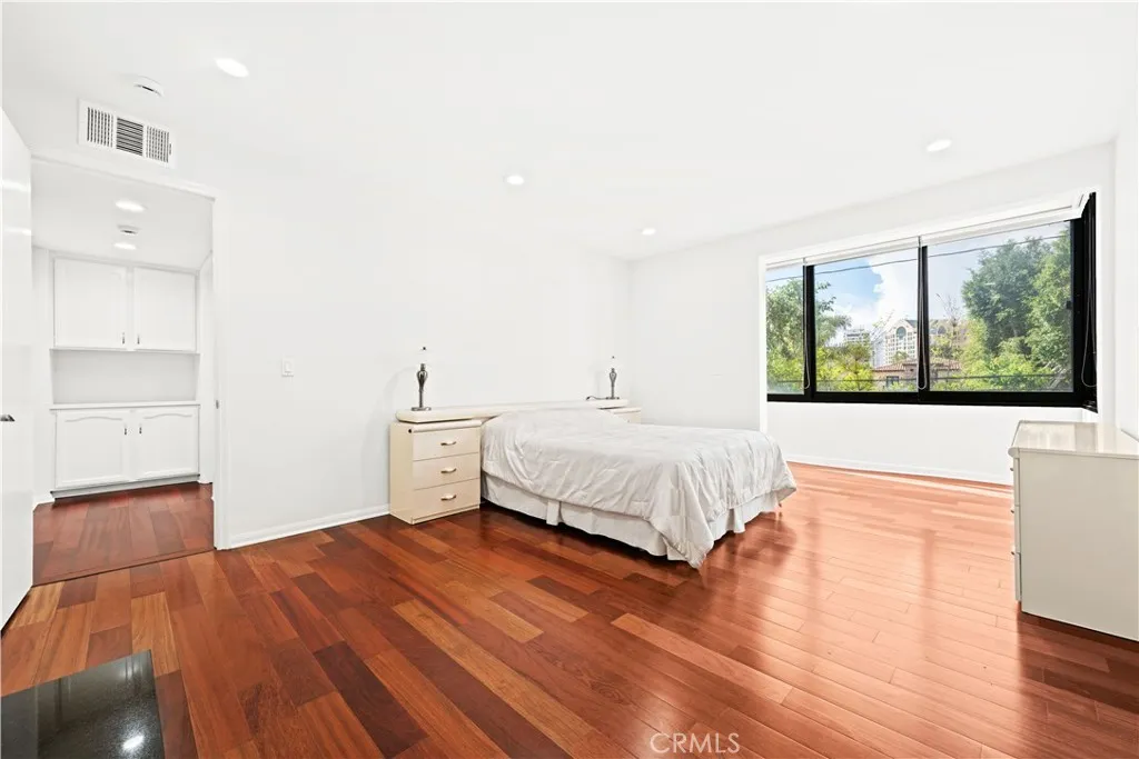 Additional image 10 of 1277 S Beverly Glen Boulevard Unit 405, Los Angeles, CA 90024