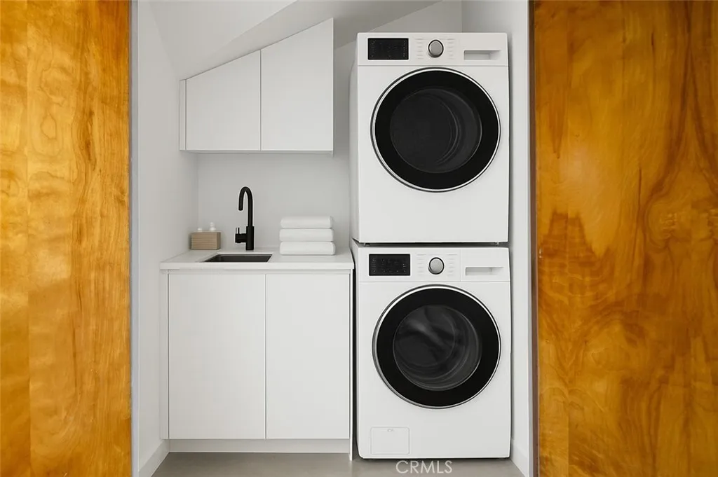 Property image for 5360 E El Jardin Street, Long Beach, CA 90815