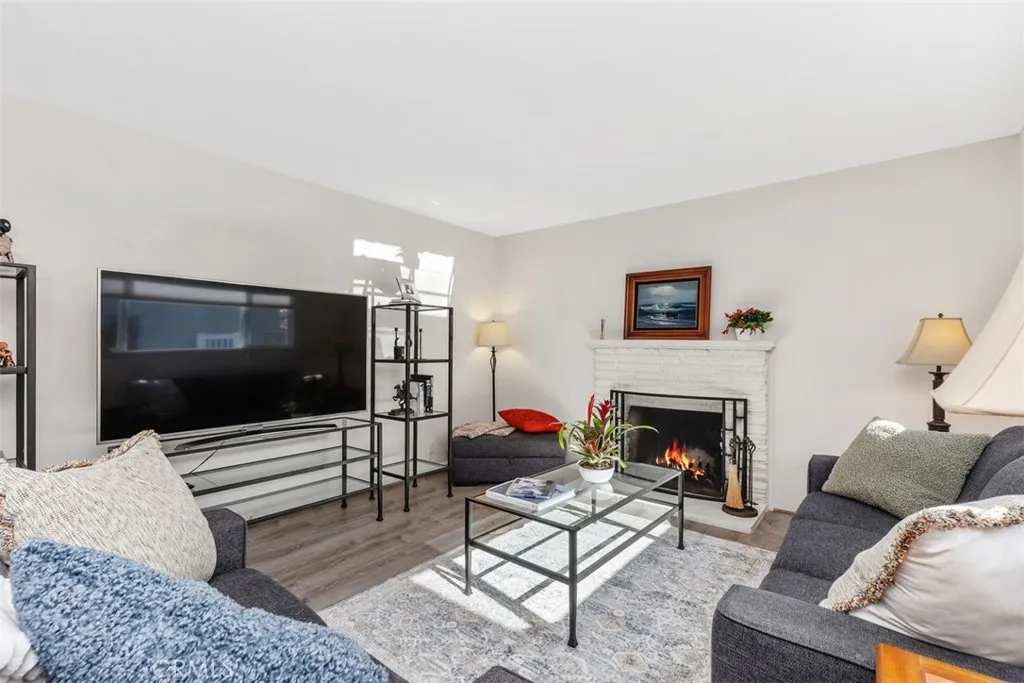 Additional image 39 of 15201 Nottingham Ln, Huntington Beach, CA 92647