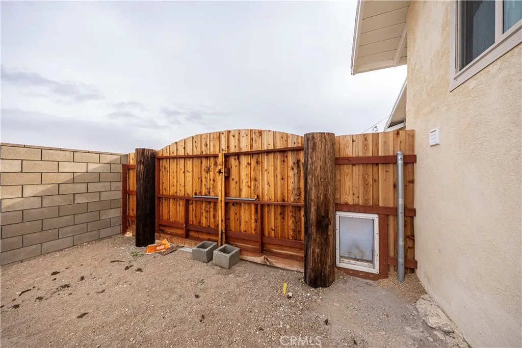 Additional image 104 of 9404 Mesa Rd, Lucerne Valley, CA 92356