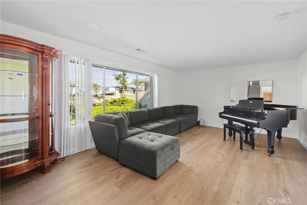 Additional image 7 of 928 Sunrise Drive, Santa Maria, CA 93455