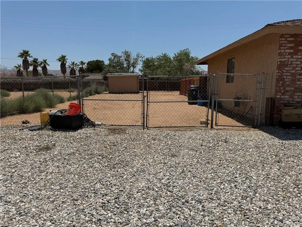 Additional image 43 of 21275 Pocomoke Road, Apple Valley, CA 92308