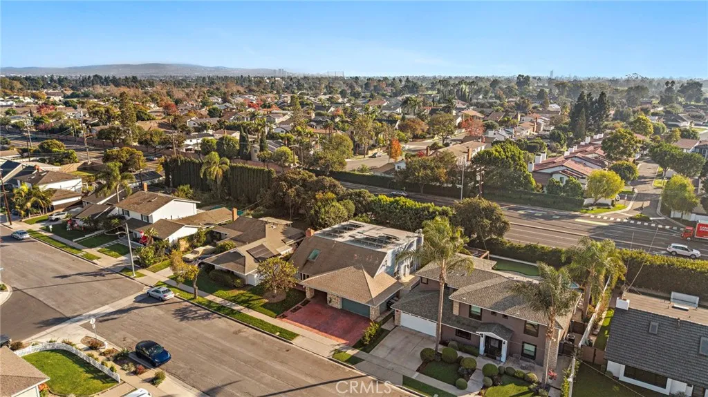 1851 Pitcairn Dr, Costa Mesa, CA 92626