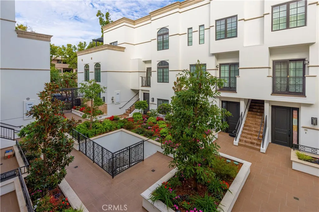 Additional image 73 of 288 S Oakland Ave Unit 211, Pasadena, CA 91101