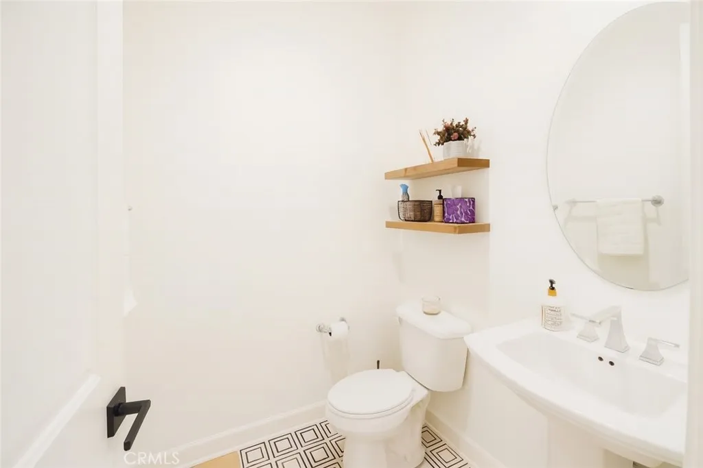 Additional image 49 of 279 Barnes Rd, Tustin, CA 92782