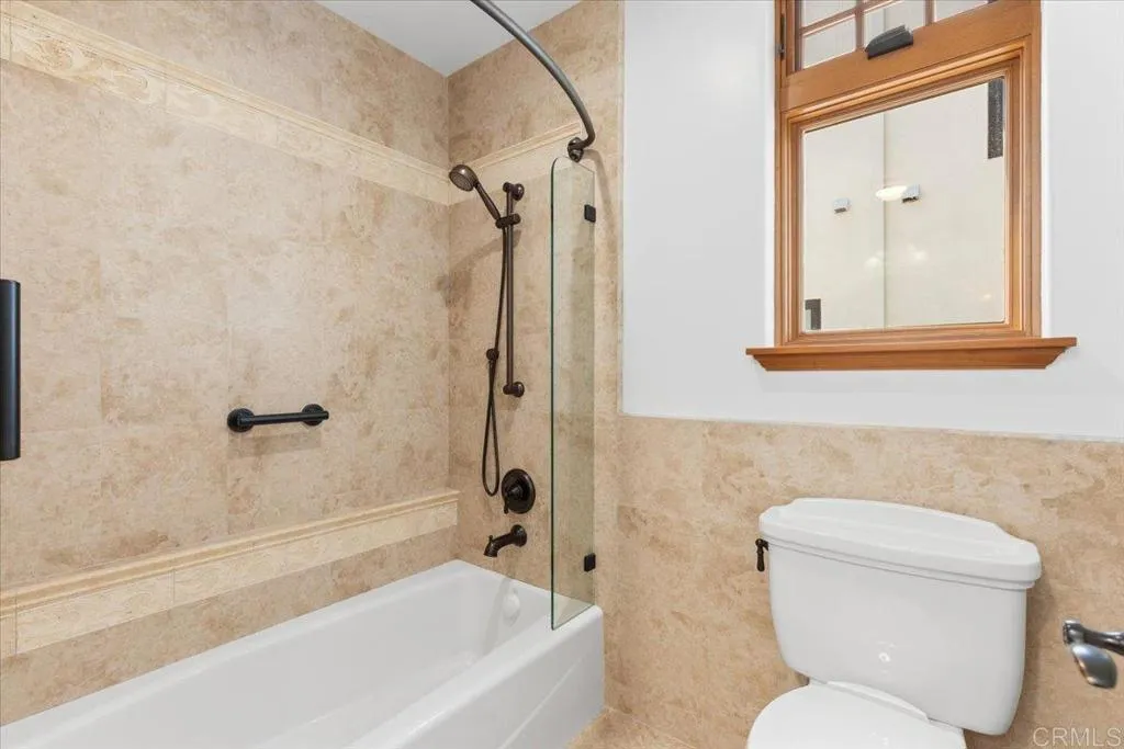 Additional image 82 of 1045 Van Nuys Street, San Diego, CA 92109