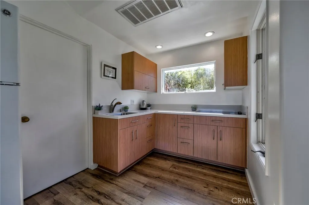 Additional image 36 of 11771 Laurelwood, Studio City, CA 91604