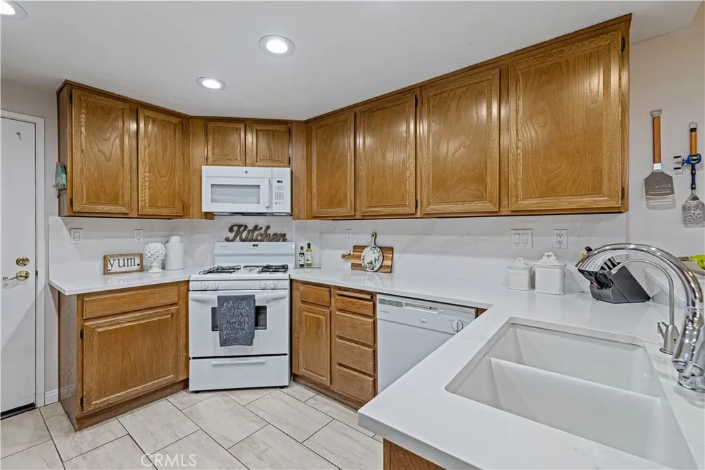 Additional image 89 of 406 Country Club Dr, Simi Valley, CA 93065