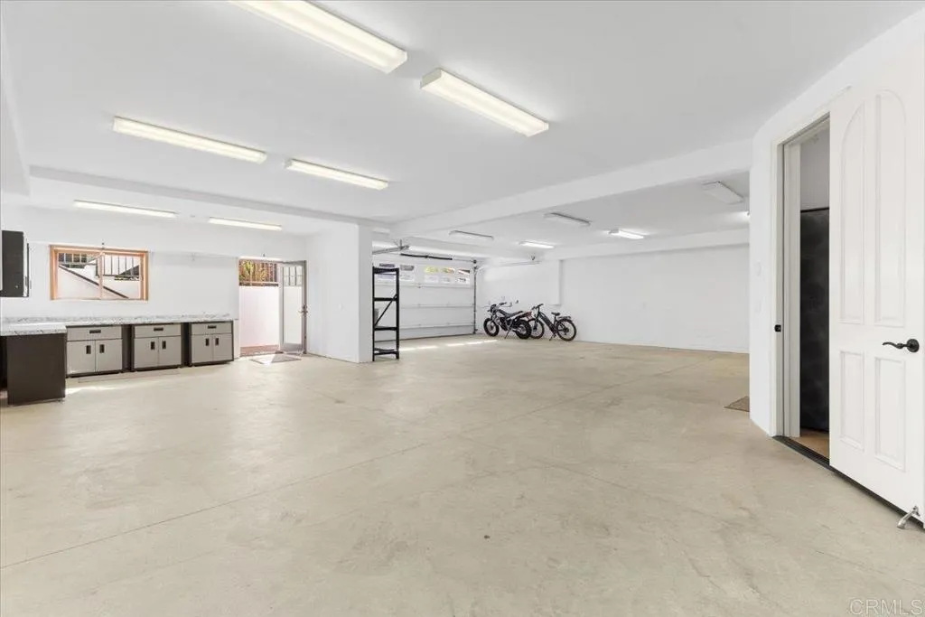 Additional image 110 of 1045 Van Nuys Street, San Diego, CA 92109