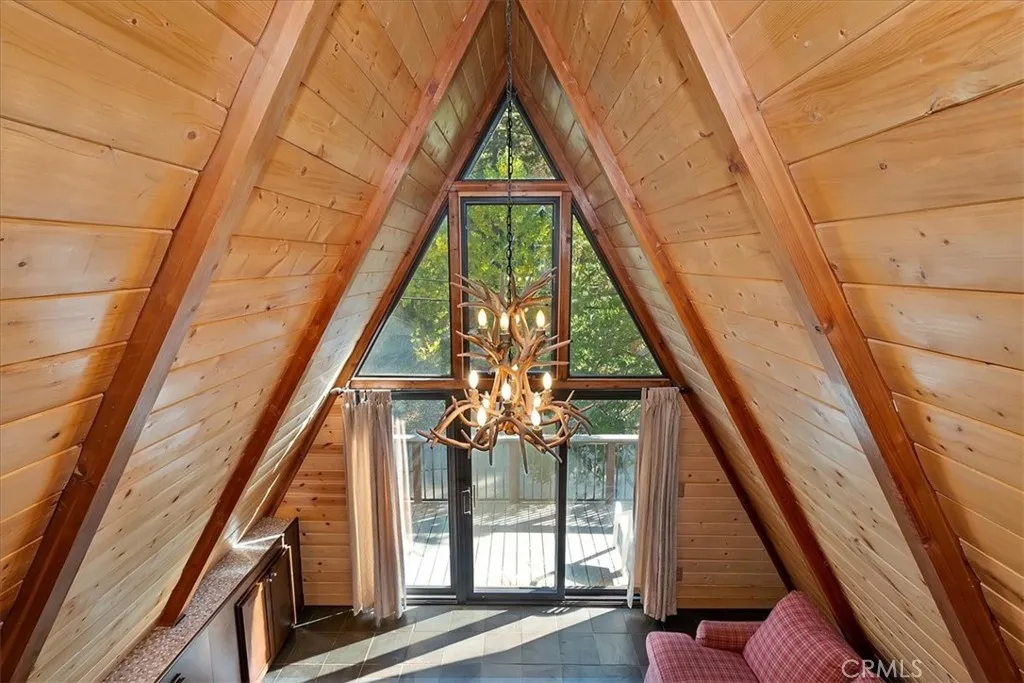 Additional image 3 of 33005 Arrowbear Dr, Arrowbear, CA 92382