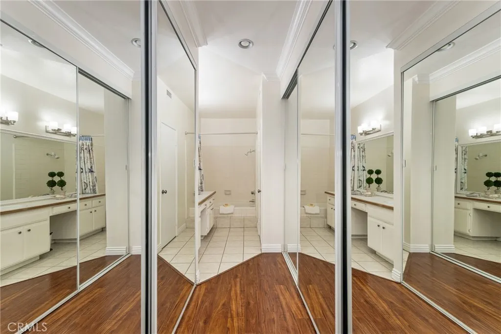 Additional image 77 of 2542 W MacArthur Boulevard Unit 143, Santa Ana, CA 92704