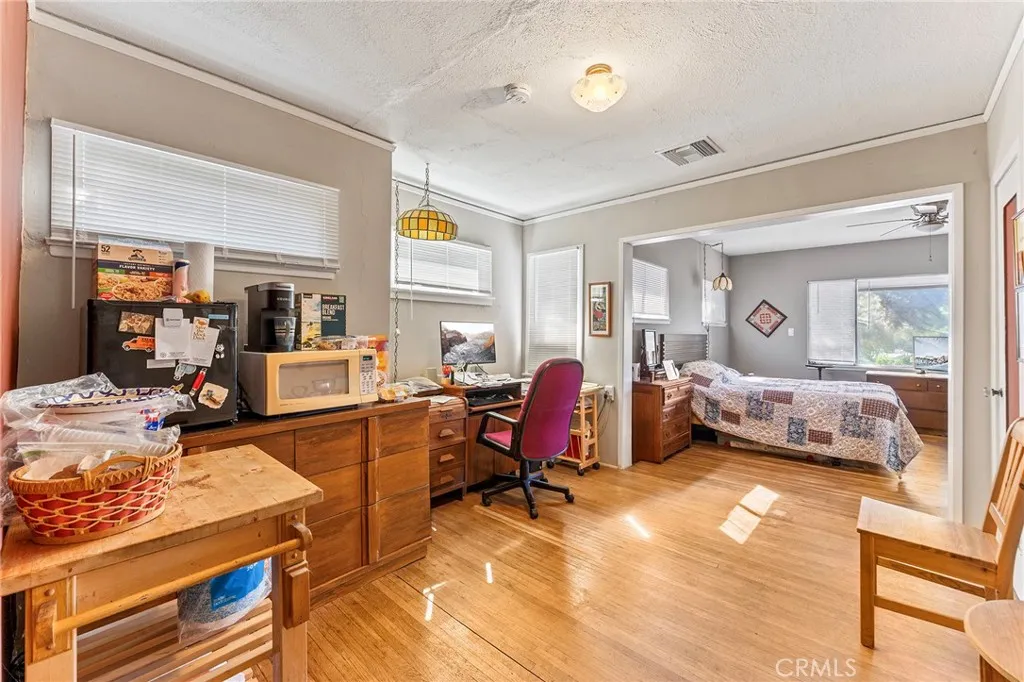 Additional image 34 of 2042 Rome Dr, Los Angeles, CA 90065