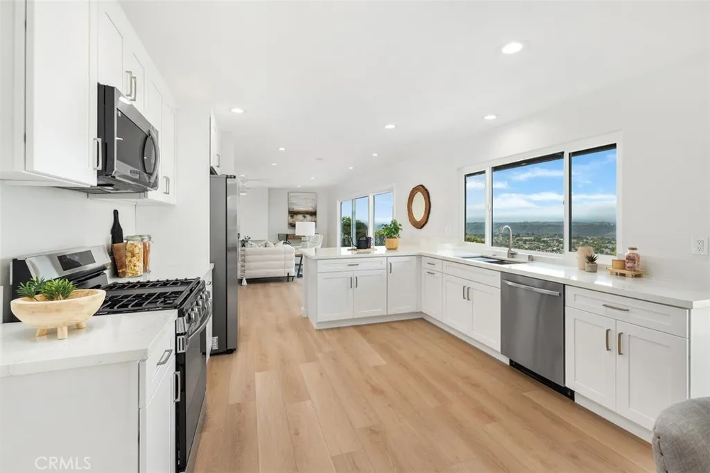 Additional image 23 of 6184 Camino Rico, San Diego, CA 92120