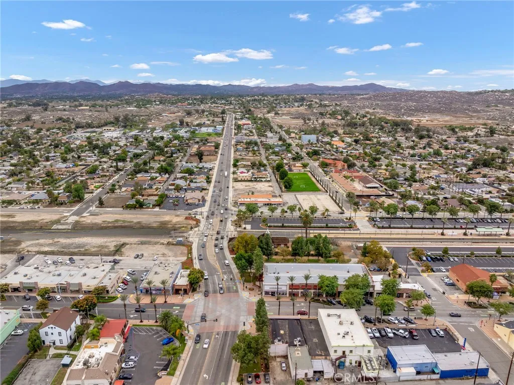 Additional image 48 of 318 S D St, Perris, CA 92570