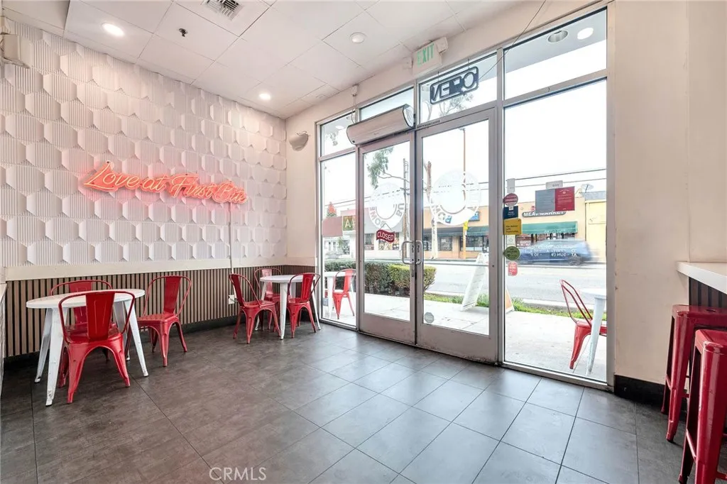 Additional image 7 of 1360 E Colorado Street Unit A, Glendale, CA 91205