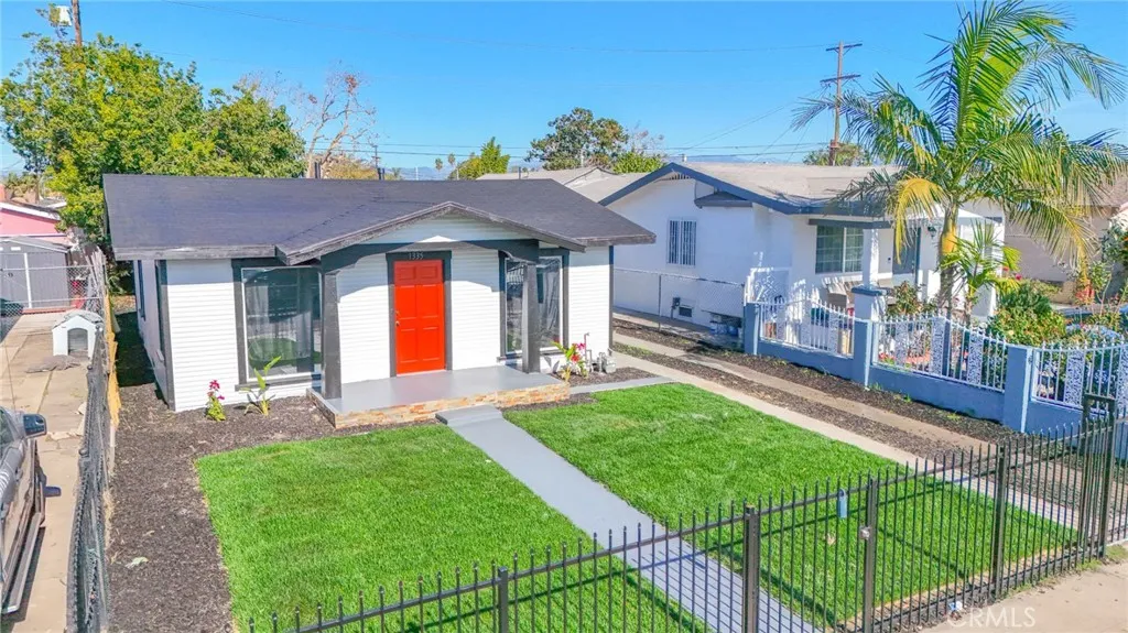 Additional image 3 of 1335 W 68th St, Los Angeles, CA 90044