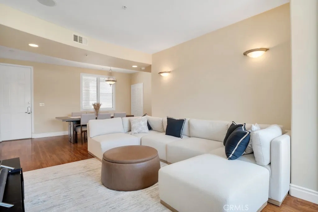 Additional image 22 of 4724 Kester Unit 410, Sherman Oaks, CA 91403