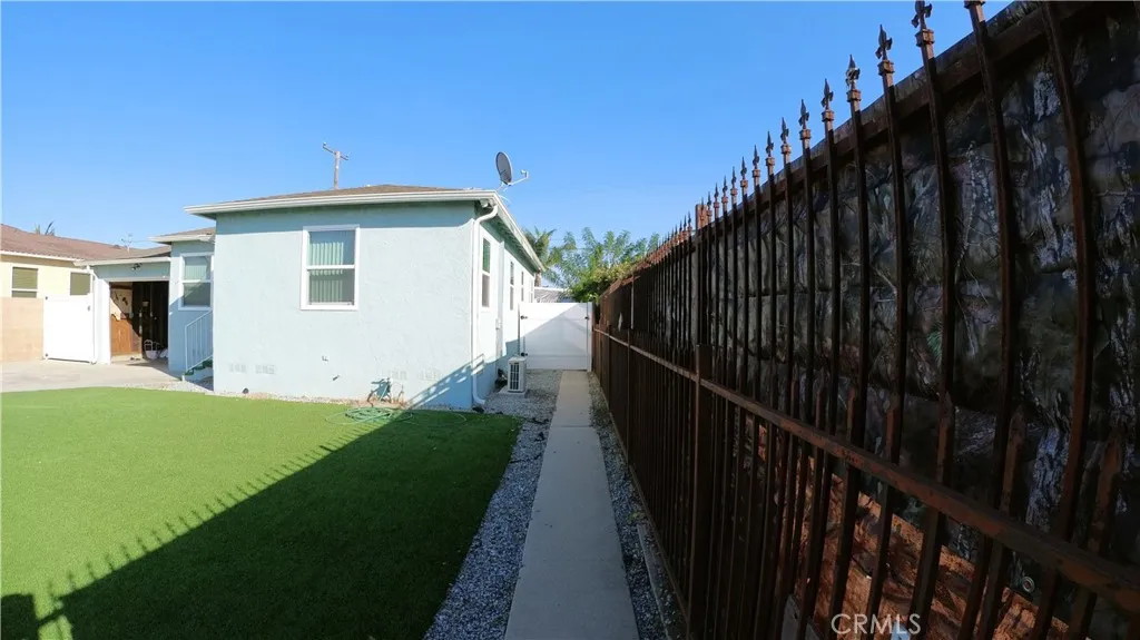 Additional image 46 of 1808 N Grape Ave, Compton, CA 90222