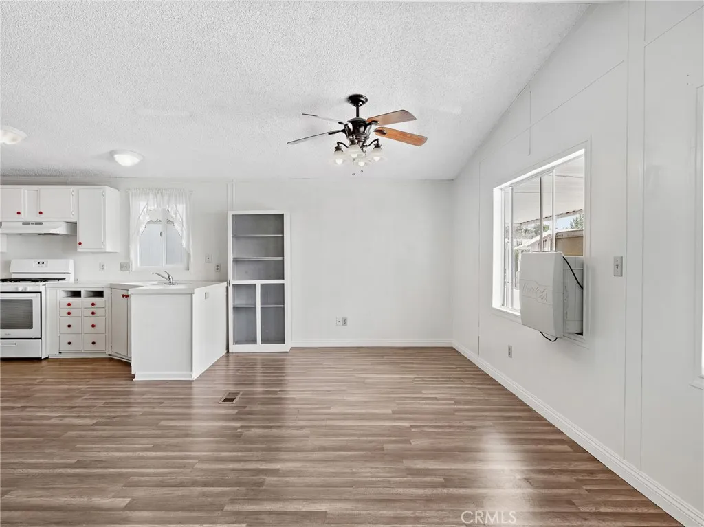 Additional image 11 of 22020 Nisqually Road Unit 3, Apple Valley, CA 92308