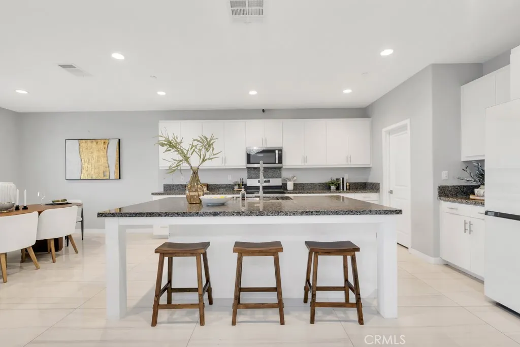 Additional image 11 of 18348 Cachet Way, Canyon Country, CA 91350