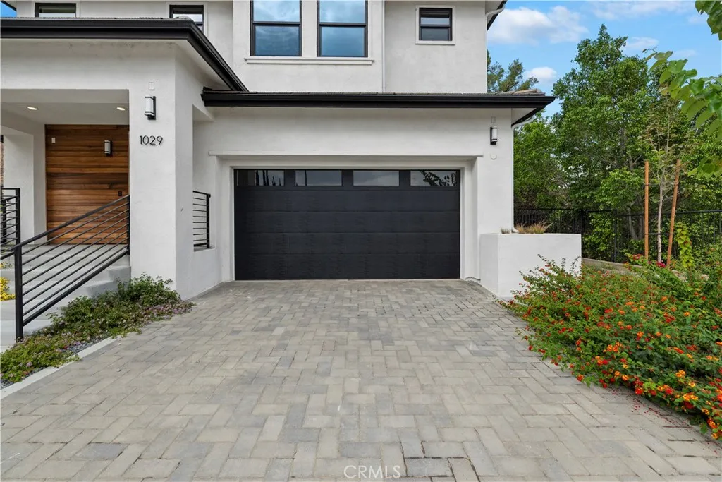 Additional image 4 of 1029 N Staley Lane, Los Angeles, CA 90042