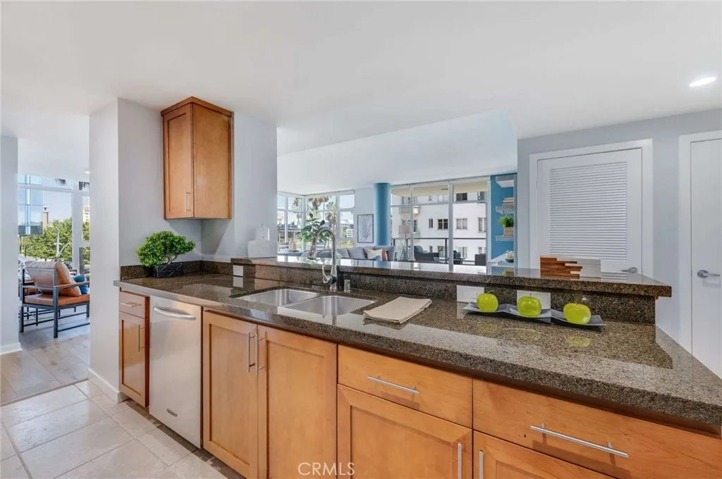 Additional image 10 of 400 W Ocean Boulevard Unit 206, Long Beach, CA 90802