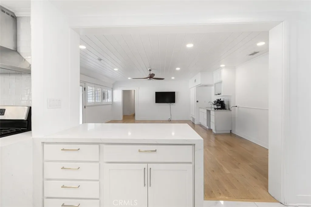 Additional image 63 of 10214 Woodruff Ave, Downey, CA 90241