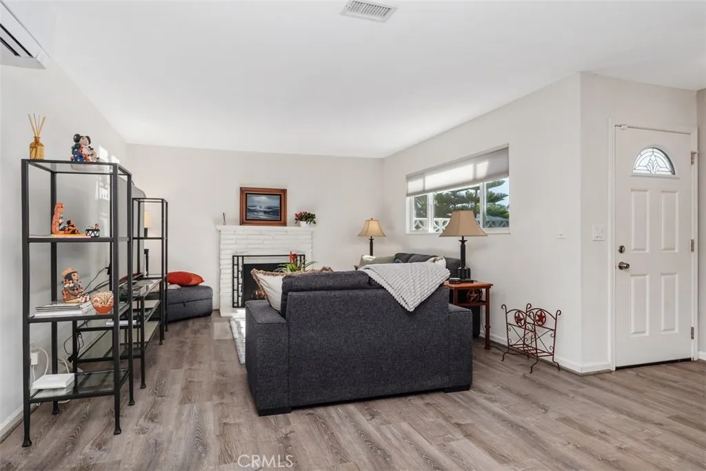 Additional image 46 of 15201 Nottingham Ln, Huntington Beach, CA 92647