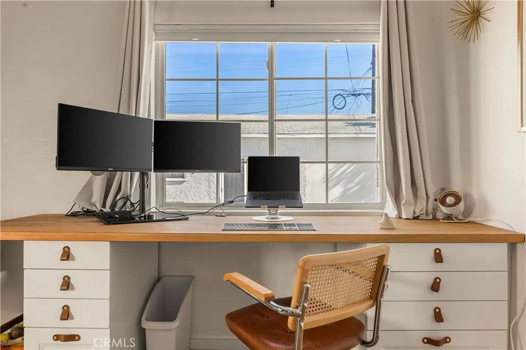 Additional image 80 of 2186 Lime Avenue, Long Beach, CA 90806