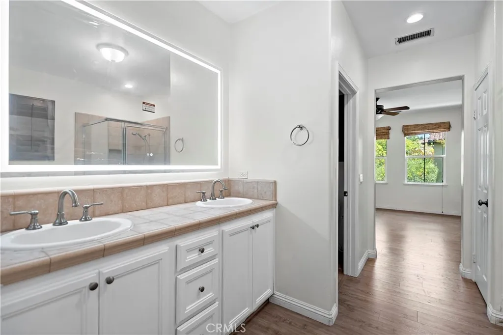 Additional image 7 of 221 Lonetree, Irvine, CA 92603